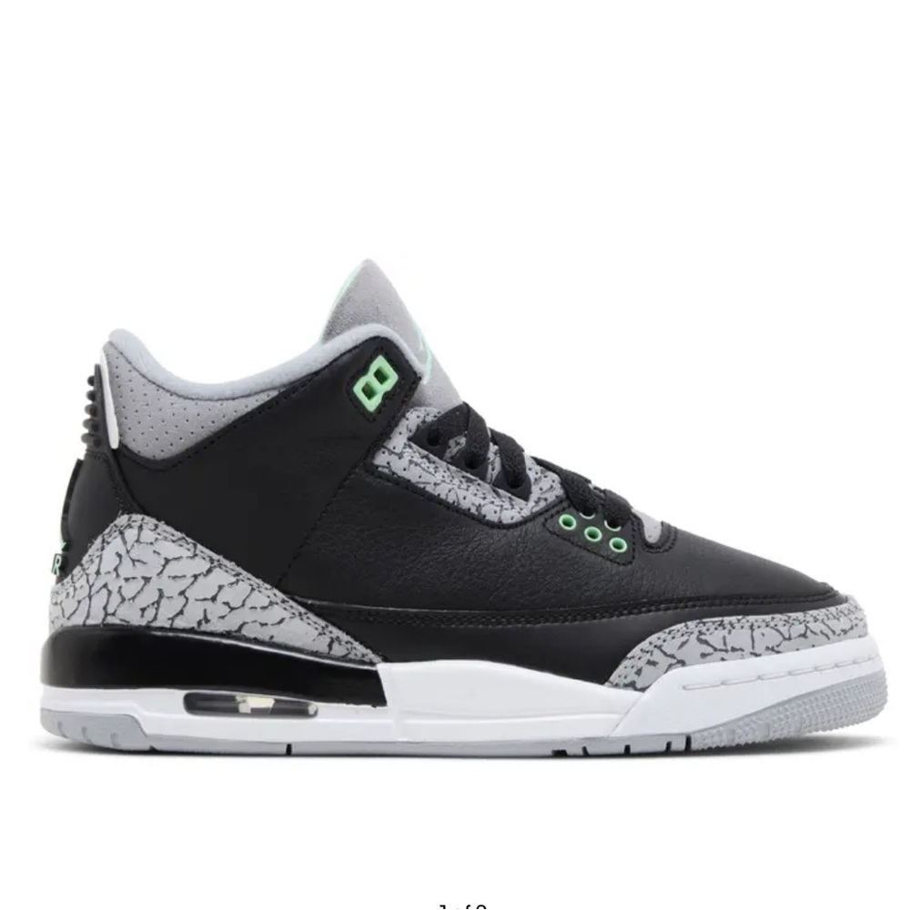 Air Jordan 3 Retro GS 'Green Glow'